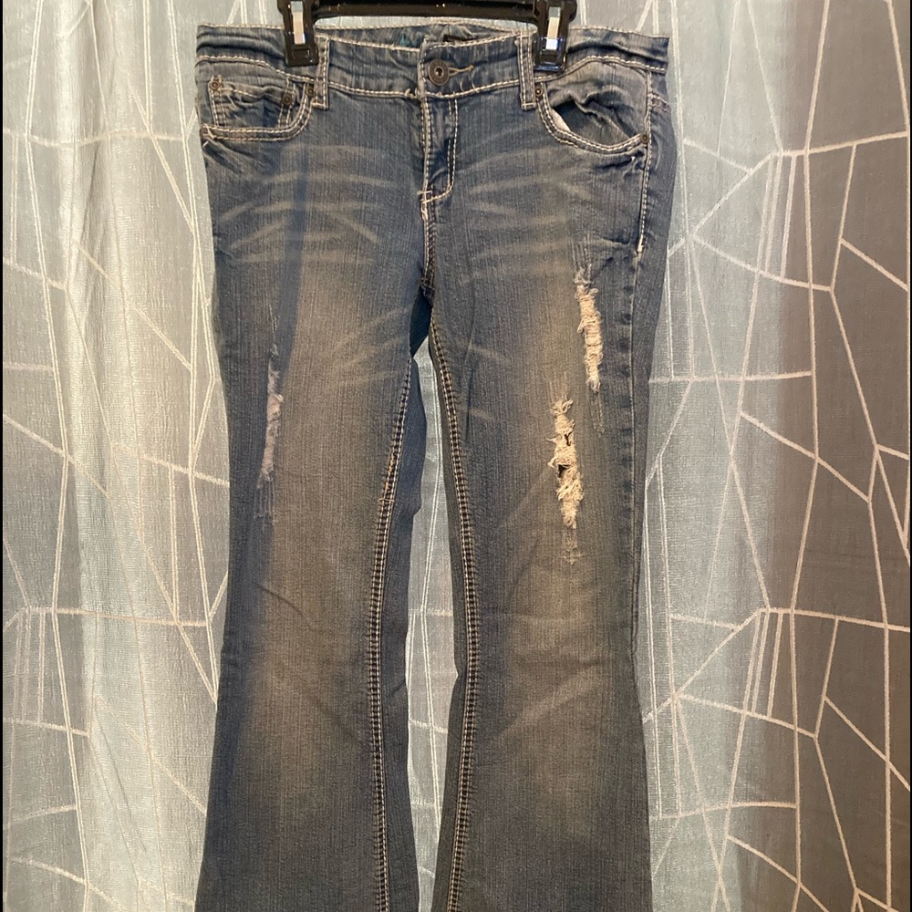 Ariya Jeans